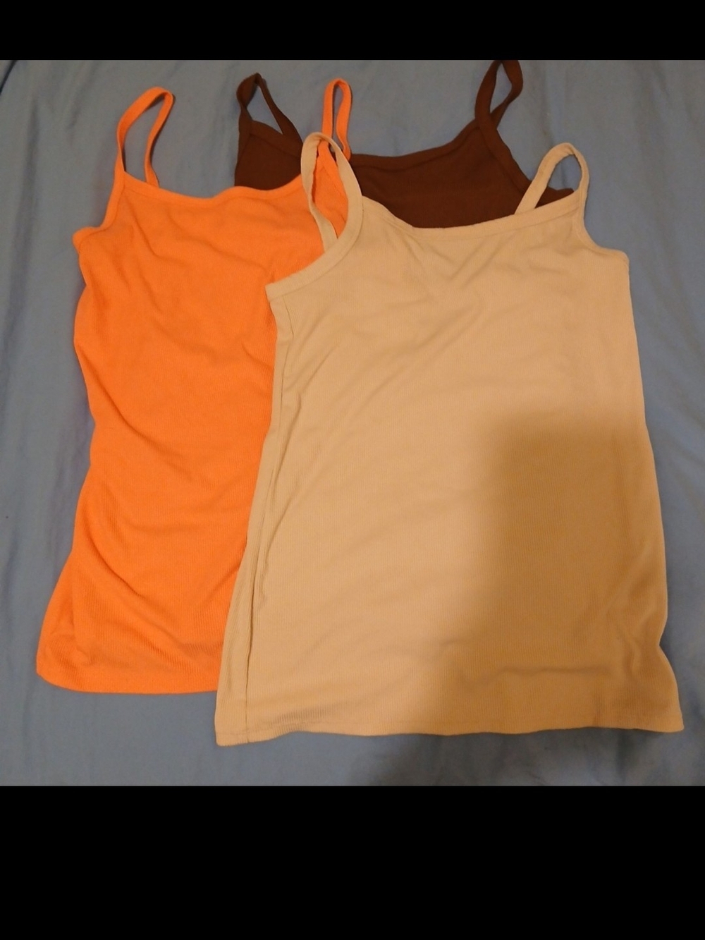 No Boundaries Women’s 3-Pack Scoop Camisoles - Orange, Brown, Cream